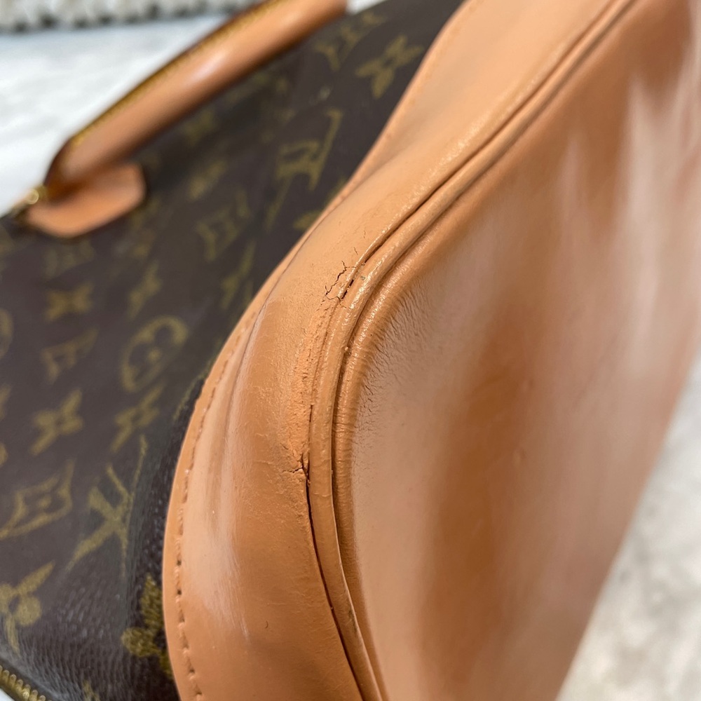 Louis Vuitton Monogram Alma - Picture 8 of 16
